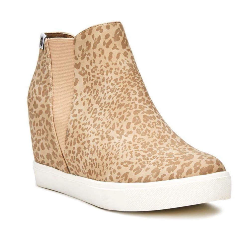 Coconuts by Matisse Lure Leopard Wedge Sneaker. Great Condition! ⭐️